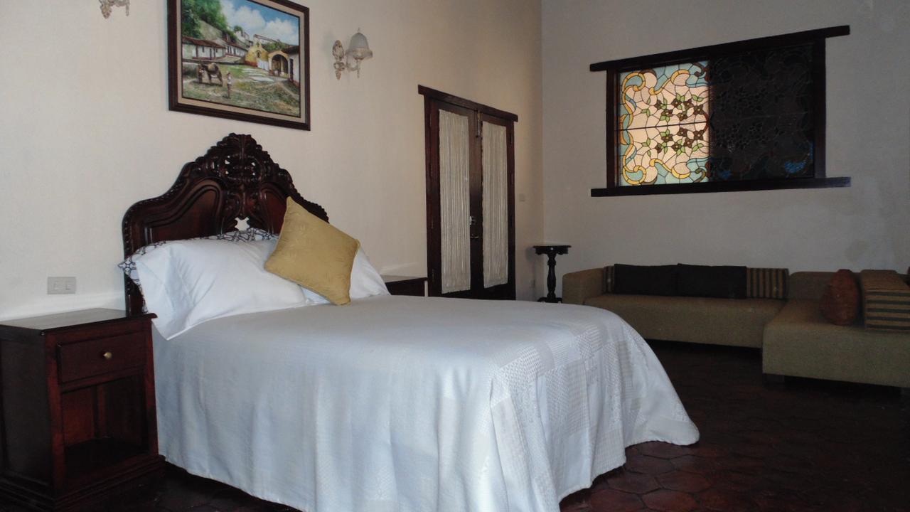 Hotel Boutique San Antonio คาลาปา ภายนอก รูปภาพ